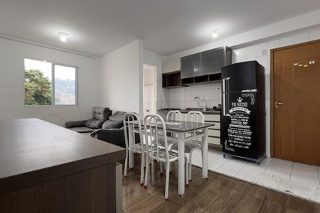 Sala de apartamento para alugar com 2 quartos, 45m² em Parque Primavera, Guarulhos