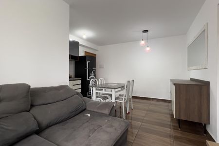 Sala de apartamento para alugar com 2 quartos, 45m² em Parque Primavera, Guarulhos