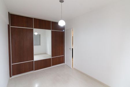 Apartamento à venda com 75m², 2 quartos e 1 vagaQuarto 2