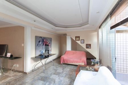 Sala de casa à venda com 3 quartos, 340m² em Alípio de Melo, Belo Horizonte