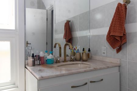 Casa de condomínio à venda com 140m², 3 quartos e 1 vagaBanheiro da Suíte