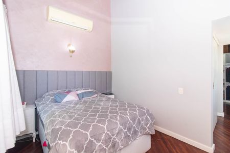 Casa de condomínio à venda com 140m², 3 quartos e 1 vagaSuíte