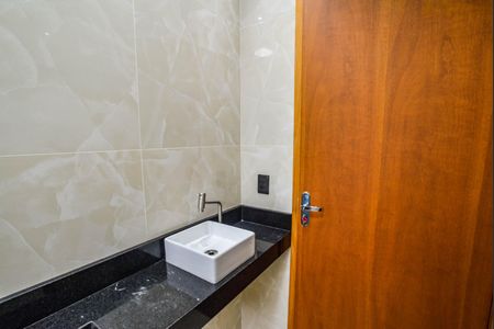 Casa à venda com 147m², 3 quartos e 4 vagas Casa à venda com 147m², 3 quartos e 4 vagasBanheiro da Suíte