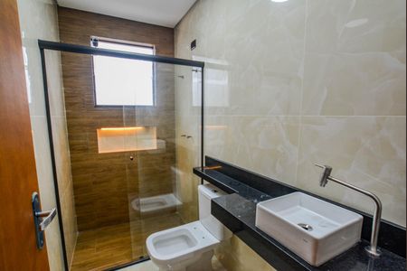 Casa à venda com 147m², 3 quartos e 4 vagas Casa à venda com 147m², 3 quartos e 4 vagasBanheiro da Suíte