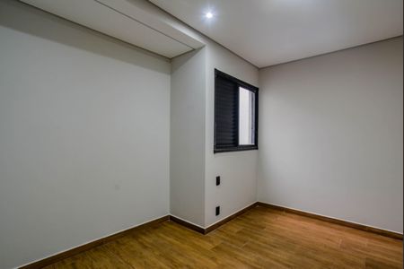 Casa à venda com 147m², 3 quartos e 4 vagas Casa à venda com 147m², 3 quartos e 4 vagasQuarto 2