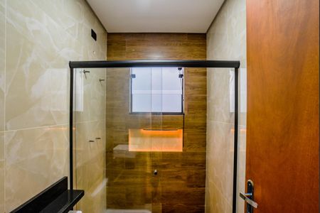 Casa à venda com 147m², 3 quartos e 4 vagas Casa à venda com 147m², 3 quartos e 4 vagasBanheiro Social