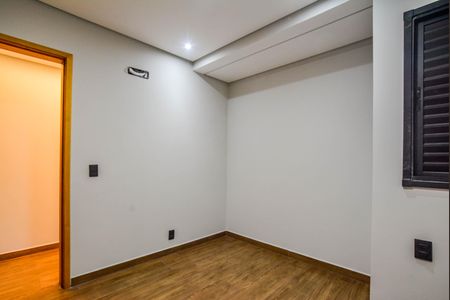 Casa à venda com 147m², 3 quartos e 4 vagas Casa à venda com 147m², 3 quartos e 4 vagasQuarto 2