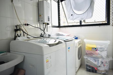 Apartamento à venda com 105m², 3 quartos e 2 vagas Apartamento à venda com 105m², 3 quartos e 2 vagasÁrea de Serviço