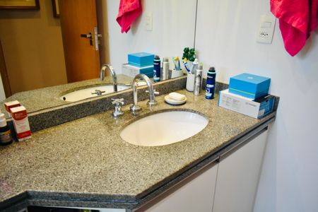 Apartamento à venda com 105m², 3 quartos e 2 vagas Apartamento à venda com 105m², 3 quartos e 2 vagasBanheiro Social