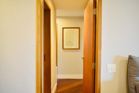 Apartamento à venda com 105m², 3 quartos e 2 vagas Apartamento à venda com 105m², 3 quartos e 2 vagasCorredor