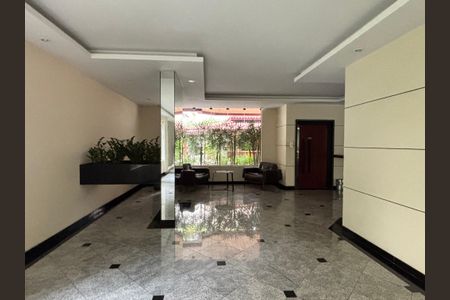 Apartamento à venda com 105m², 3 quartos e 2 vagas Apartamento à venda com 105m², 3 quartos e 2 vagasHall social