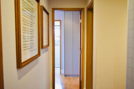 Apartamento à venda com 105m², 3 quartos e 2 vagas Apartamento à venda com 105m², 3 quartos e 2 vagasCorredor