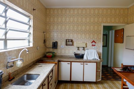 Casa à venda com 130m², 3 quartos e 2 vagas Casa à venda com 130m², 3 quartos e 2 vagasCozinha