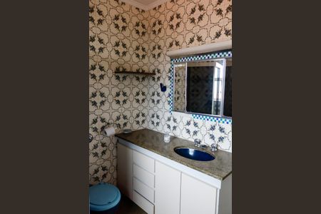 Casa à venda com 130m², 3 quartos e 2 vagas Casa à venda com 130m², 3 quartos e 2 vagasBanheiro