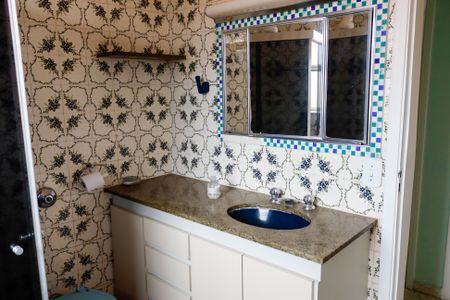 Casa à venda com 130m², 3 quartos e 2 vagas Casa à venda com 130m², 3 quartos e 2 vagasBanheiro