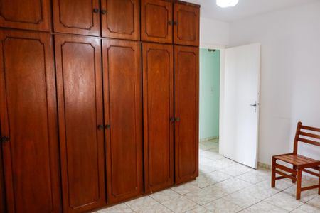Casa à venda com 130m², 3 quartos e 2 vagas Casa à venda com 130m², 3 quartos e 2 vagasQuarto 2
