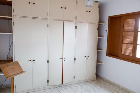 Casa à venda com 130m², 3 quartos e 2 vagas Casa à venda com 130m², 3 quartos e 2 vagasQuarto 3