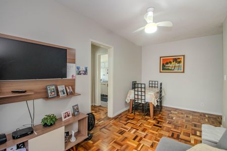 Sala de apartamento à venda com 1 quarto, 50m² em Passo D’areia, Porto Alegre