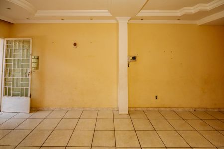 Sala de casa à venda com 3 quartos, 282m² em Santa Monica, Belo Horizonte