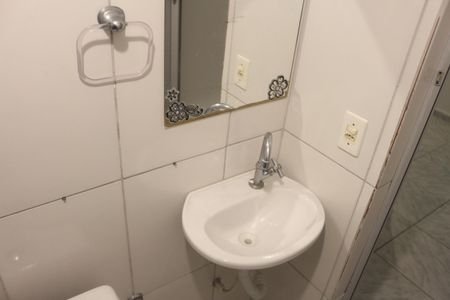 Banheiro de casa para alugar com 1 quarto, 40m² em Santa Maria, São Caetano do Sul