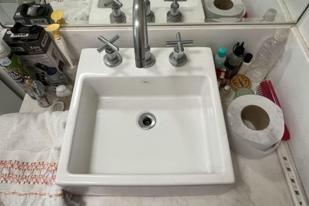 Apartamento para alugar com 180m², 3 quartos e 2 vagas Apartamento para alugar com 180m², 3 quartos e 2 vagasBanheiro da Suíte 2