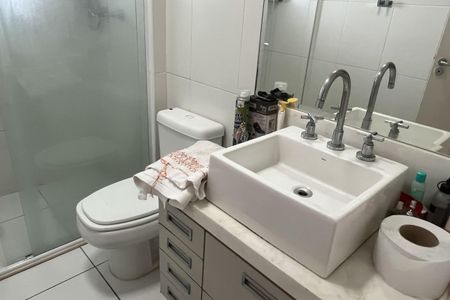 Apartamento para alugar com 180m², 3 quartos e 2 vagas Apartamento para alugar com 180m², 3 quartos e 2 vagasBanheiro da Suíte 2