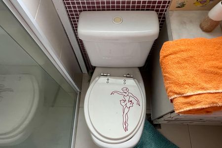 Apartamento para alugar com 180m², 3 quartos e 2 vagas Apartamento para alugar com 180m², 3 quartos e 2 vagasBanheiro da Suíte 1