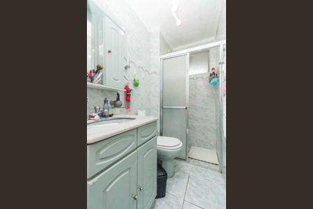 Banheiro de apartamento para alugar com 1 quarto, 41m² em Jardim Sabará, Porto Alegre