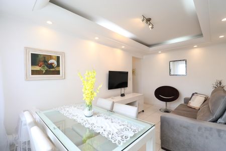 Sala de apartamento à venda com 2 quartos, 55m² em Vila Hamburguesa, São Paulo
