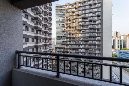 Varanda de apartamento à venda com 1 quarto, 25m² em Vila Nova Conceição, São Paulo