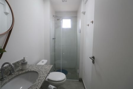Apartamento para alugar com 64m², 2 quartos e 2 vagas Apartamento para alugar com 64m², 2 quartos e 2 vagasBanheiro social