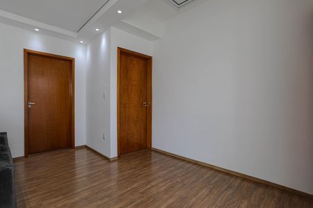 Casa de condomínio para alugar com 240m², 3 quartos e 4 vagasSala 2