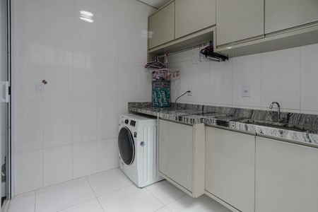 Casa de condomínio para alugar com 240m², 3 quartos e 4 vagasÁrea de Serviço