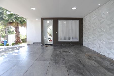 Casa de condomínio para alugar com 240m², 3 quartos e 4 vagasGaragem