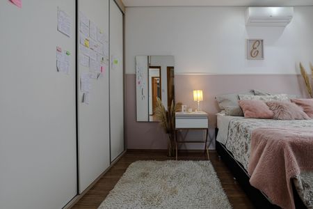 Casa de condomínio para alugar com 240m², 3 quartos e 4 vagasSuíte 2