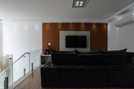 Casa de condomínio para alugar com 240m², 3 quartos e 4 vagasSala 1