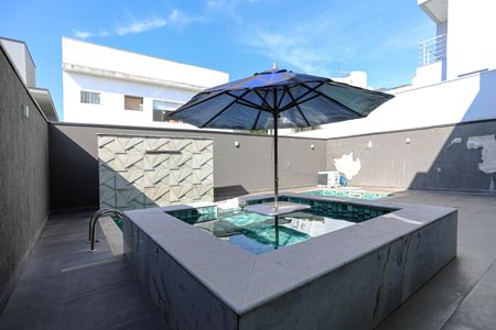 Casa de condomínio para alugar com 240m², 3 quartos e 4 vagasPiscina