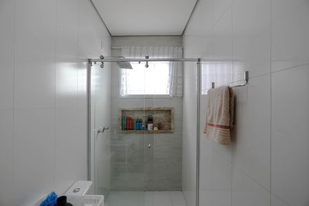 Casa de condomínio para alugar com 240m², 3 quartos e 4 vagasBanheiro da Suíte 1