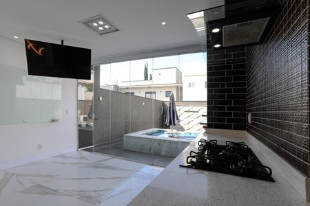 Casa de condomínio para alugar com 240m², 3 quartos e 4 vagasCopa