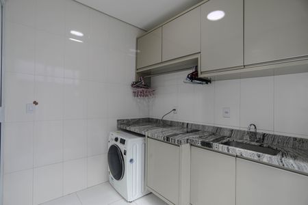 Casa de condomínio para alugar com 240m², 3 quartos e 4 vagasÁrea de Serviço