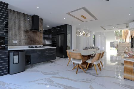 Casa de condomínio para alugar com 240m², 3 quartos e 4 vagasCopa