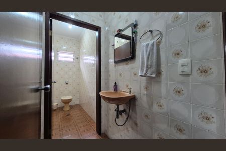 Casa à venda com 240m², 4 quartos e 3 vagasLavabo