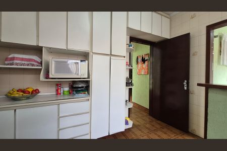 Casa à venda com 240m², 4 quartos e 3 vagasCozinha