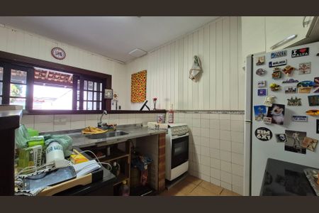 Casa à venda com 240m², 4 quartos e 3 vagasCozinha - Fundos