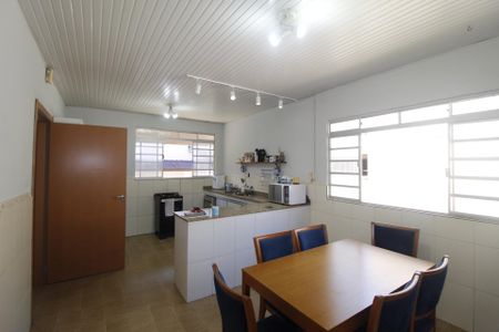 Casa para alugar com 153m², 3 quartos e 7 vagasCozinha