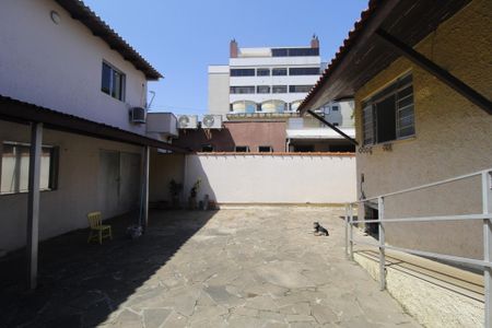 Casa para alugar com 153m², 3 quartos e 7 vagasQuintal