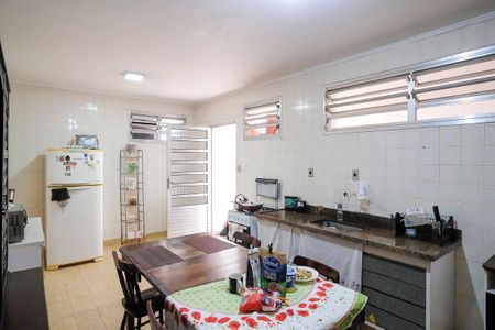 Casa à venda com 180m², 3 quartos e 2 vagasCozinha