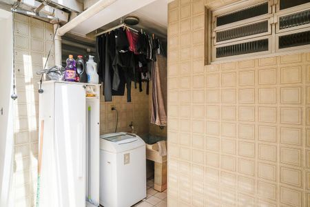 Casa à venda com 180m², 3 quartos e 2 vagasÁrea de serviço