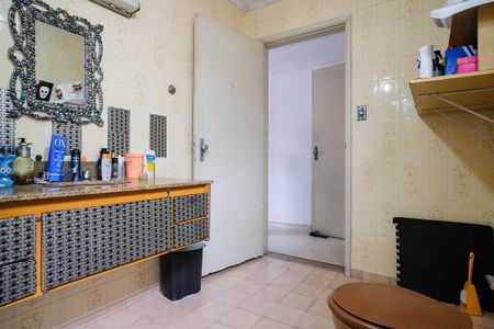 Casa à venda com 180m², 3 quartos e 2 vagasBanheiro da suíte