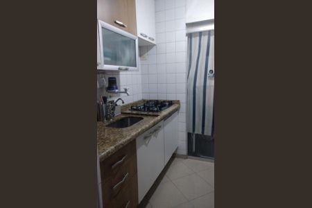 Cozinha de apartamento à venda com 2 quartos, 48m² em Jardim Miriam, São Paulo
